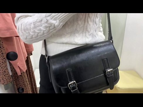 ❤️ Публічна мастурбація молодої сучки FeralBerry фалоімітатором у примірочній ❌ Якісний секс на uk.dewporn.ru ❤